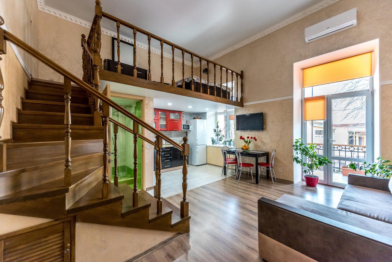 Studio Apartment in center of Odesa Esterno foto