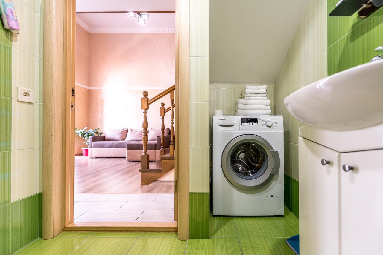 Studio Apartment in center of Odesa Esterno foto