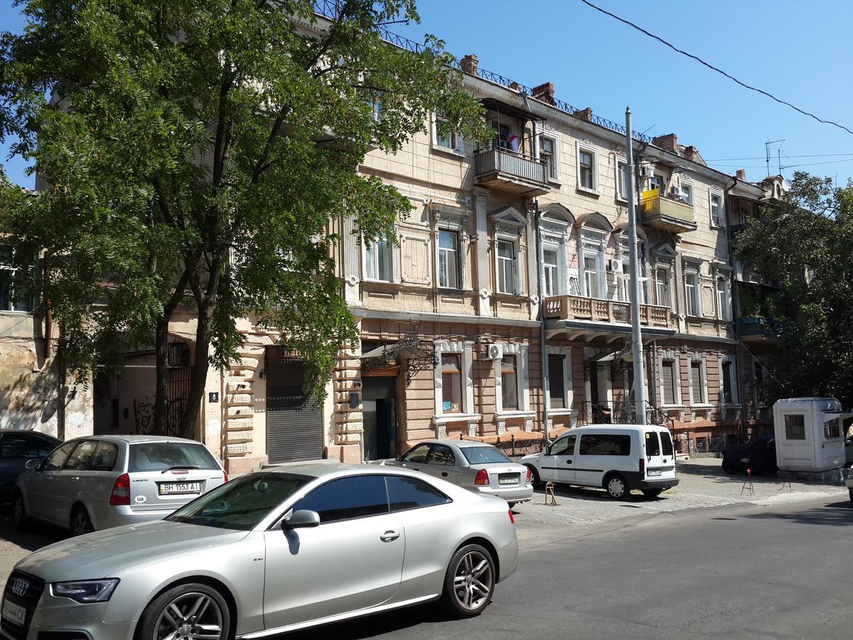 Studio Apartment in center of Odesa Esterno foto